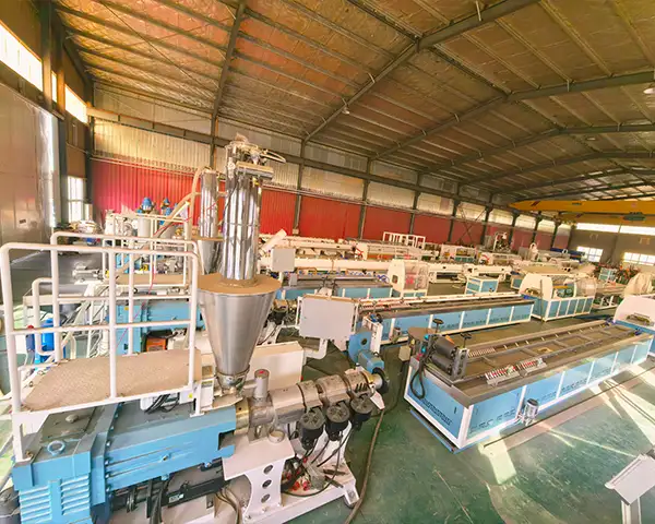Qingdao Yongte Plastic Machinery Co., Ltd.