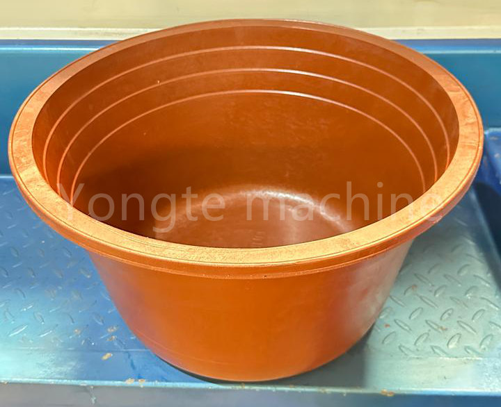 A Yongte műanyag-újrahasznosító berendezéseket szállítják afrikai vásárlóknak