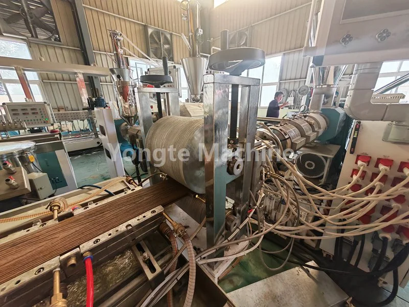 Megoldás a WPC extruder gyártási problémáira