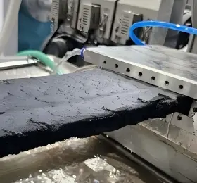 A Yongte egyik napról a másikra megoldja a WPC terasz-extrudálási hibáját a kanadai ügyfél számára