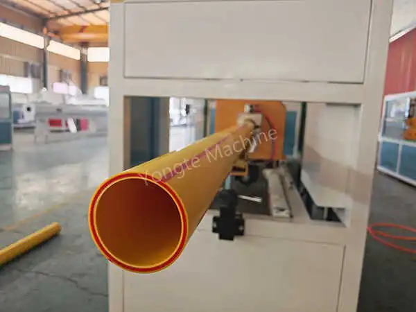 Algériai 75-125 mm-es háromrétegű PPR cső koextrudáló sor