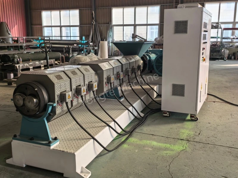 Parallel twin screw extruder