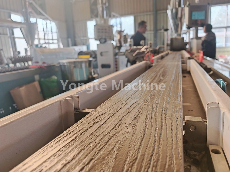 Műanyag és hulladék textil kompozit gép