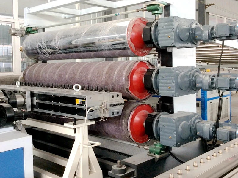 PVC lemezgyártó gép