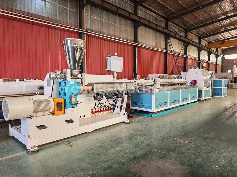 Áztató öntöző csepegtető tömlőkészítő gép