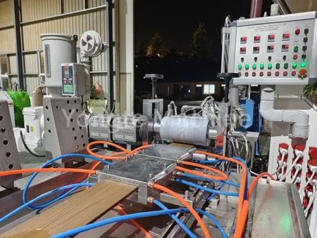 WPC kerítéskészítő gép